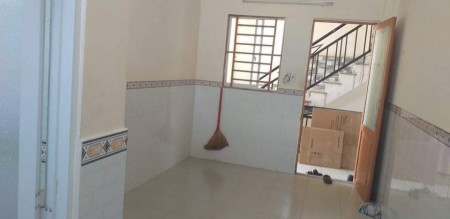 Phòng trọ cho thuê giá sinh viên, phòng rộng rãi, mới, an ninh, giử xe miễn phí, 18m2