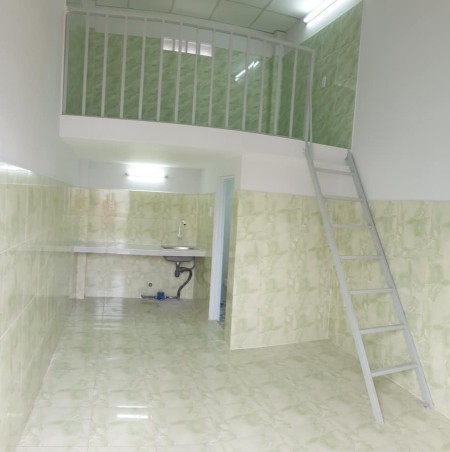 Phòng mới toanh đây các bạn ơi. Nằm gần VINCOM QUẬN 9. Giá 2tr9-3tr5 tuỳ diện tích, 23m2