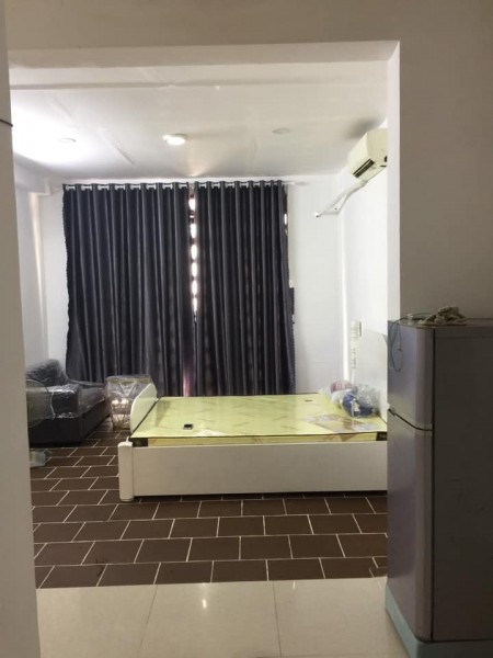 Còn 2 phòng cần cho thuê tại 495 Tô Hiến Thành Quận 10. Có ban công thoáng mát, 30m2