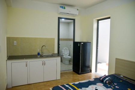 Phòng trọ mới 100%, không chung chủ, di chuyển bằng thang máy, free xe, 25m2