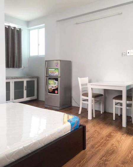 Cho thuê phòng tại Nguyễn Trọng Tuyển Phú Nhuận, Phòng sáng sủa mát mẽ, rộng rãi, giá sinh viên, 25m2