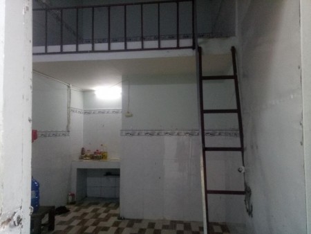 Phòng trọ cho thuê có gác rộng tại 140 Đường Số 400, p. Tân Phú, Quận 9, 18m2