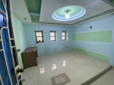 Mình cho thuê lại phòng trong nhà nguyên căn mới, không ở chung chủ, gần chợ Hạnh Thông Tây., 22m2