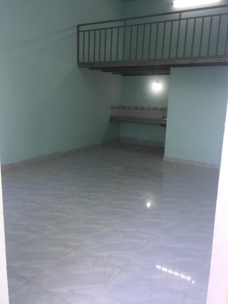 Cho thuê phòng trọ tại Lò Lu, phòng rộng 28m2 chưa kể gác lững, sinh hoạt được nhiều người, 28m2