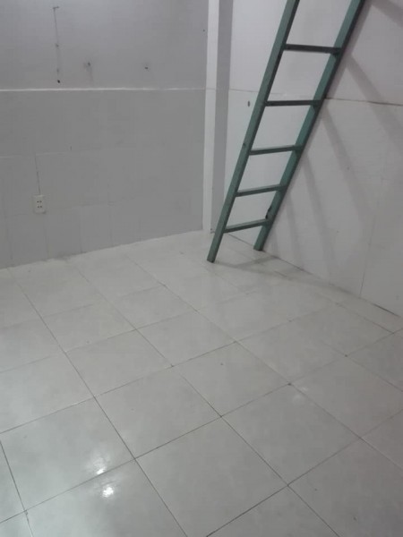 Bên mình có phòng trọ có nhiều loại giá phòng chỉ từ 1tr3 gần ĐH GTVT, 16m2