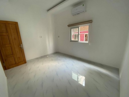 Phòng trọ cho Nử thuê, phòng đẹp mới xây tại Cách Mạng Tháng 8, Quận 3, 25m2