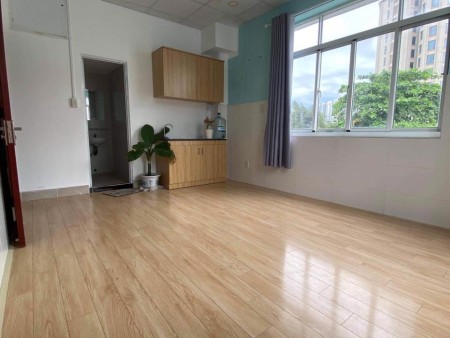 Phòng trọ cho thuê rộng rãi, có cửa sổ siêu lớn view đẹp có ưu đãi tết Nguyên Đán, 25m2