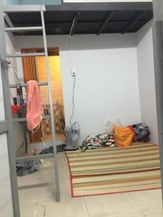 Phòng trọ Gò Vấp kệ bếp có gác lững, nhà vệ sinh sạch sẽ có hành lang, 20m2