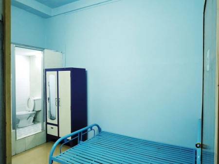 Phòng trọ full nội thất đủ tiện nghi, cửa vân tay 2 lớp rất an toàn, bãi xe rộng rãi, 15m2