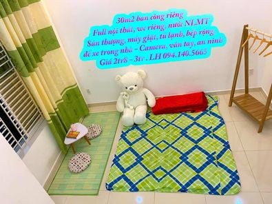 Phòng trọ cho thuê tại Phan Huy Ích có cửa sổ rộng, và ban công rất mát mẽ, 28m2