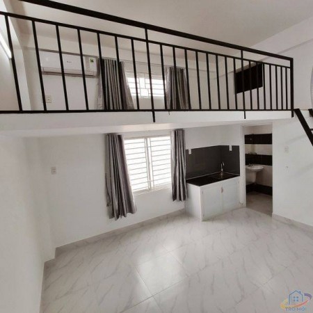 Phòng siêu rộng gác lưng không đụng đầu gần ngay ĐH Cộng Nghiệp Thực Phẩm, 28m2