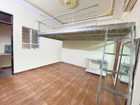 Phòng trọ tại Dương Quảng Hàm, Gò Vấp có đầy đủ nội thất, ra vào bằng khóa vân tay rất an toàn, 28m2