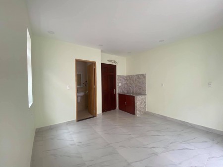 Còn vài phòng trong biệt thự mới xây tại quận 9, giờ giấc tự do, k chung chủ. an ninh cao, khóa vân tay, 29m2