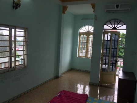 Phòng trọ cho thuê tại Gò Vấp, xung quanh có nhiều tiện nghi gym, quán ăn, nail tóc, khu dân cư, 18m2