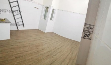 Chính chủ cho thuê phòng trọ có gác, rộng hơn 30m2, có máy lạnh, bếp, nước nóng, máy giặt, 30m2