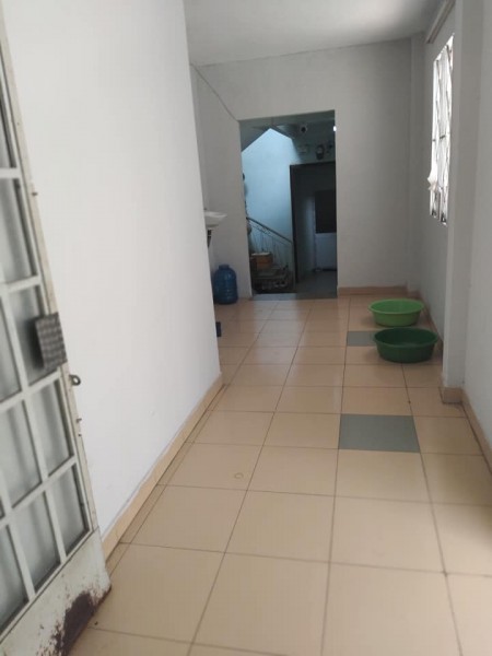 Cho thuê phòng trong nhà nguyên căn giá từ 2tr3 đến 2tr5, có cửa sổ, máy lạnh, 25m2