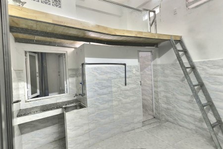 Chính chủ cho thuê phòng trọ tại Tân Bình, phòng có gác cao 2m đứng được, điện nước giá bình dân, 28m2