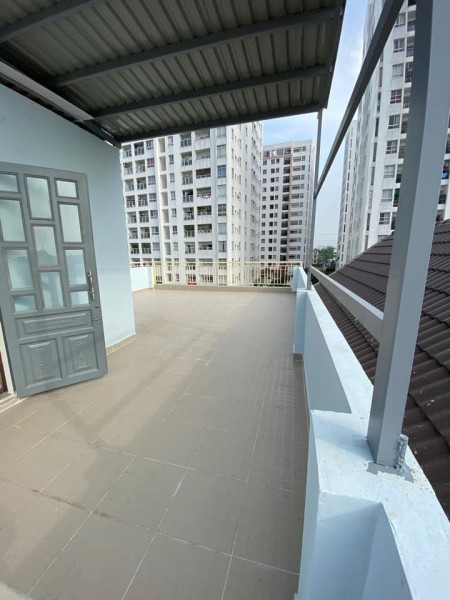 Cho thuê phòng trọ cao, rộng thông thoáng, cửa sổ đủ sáng, view xanh thoáng mát, 28m2