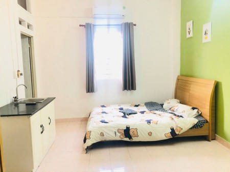 Cho thuê phòng trọ quận 3, full nội thất, gần chợ HÒA HƯNG, cách công viên Lê Thị Riêng chỉ 2 phút, 28m2