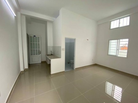 Phòng mới xây sáng bóng, sạch đẹp giá hạt dẻ ngay chợ An Nhơn quận Gò Vấp ạ, 25m2