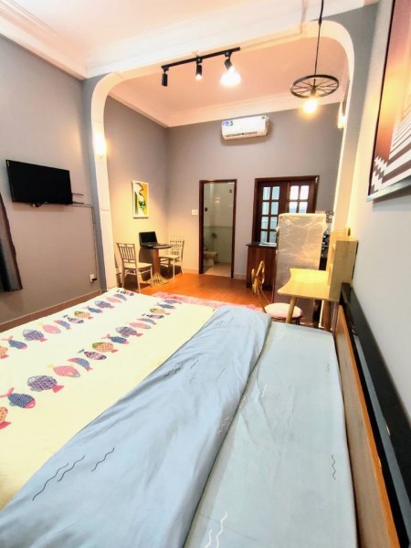 Cho thuê phòng trọ tại quận 1, giá yêu thương, phòng full nội thất, có máy lạnh, kệ bếp, sàn gỗ, rèm, 28m2