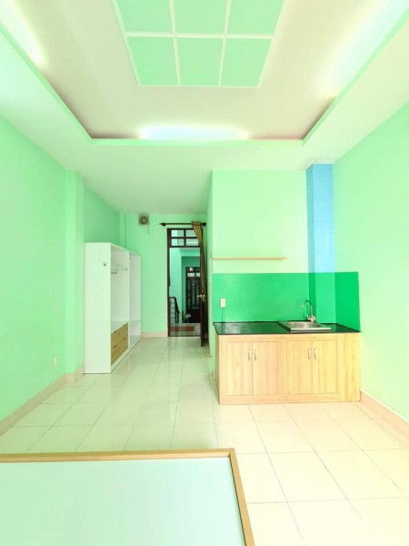 Cho thuê phòng siêu đẹp gần sân bay quận Tân Bình, phòng có ban công cửa sổ thoáng mát, 28m2