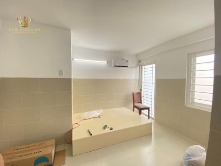 Phòng trọ mới toanh, sáng trưng, có ban công mát mẽ giá sinh viên gần chợ Bà Chiểu, 26m2