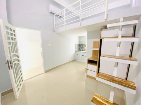 Phòng trọ cho thuê tại Bình Thạnh, phòng mới xây, có gác rộng, cửa sổ thông thoáng, 25m2