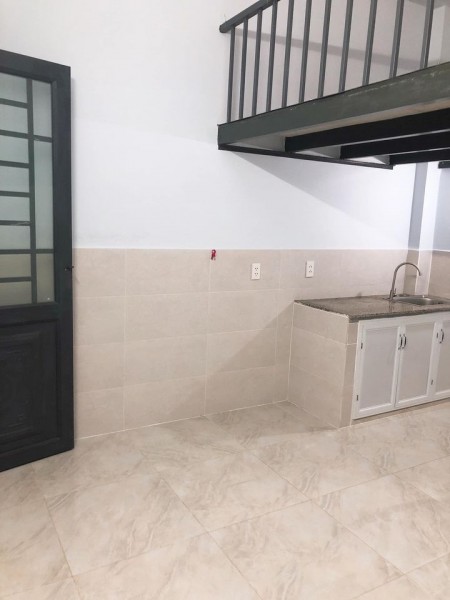 Phòng mới xây sạch sẽ cho thuê tại Thủ Đức, thoáng mát, có bãi xe riêng,thang máy, 25m2