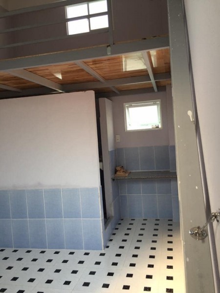 Còn phòng trống ở được 1 bạn, có gác lững, Miễn phí nước và wifi, 16m2