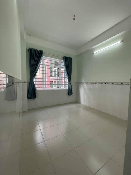 Cho thuê phòng trọ lầu 3 nhà tại đường Tô Hiến Thành, Quận 10 ngay Big C, 20m2