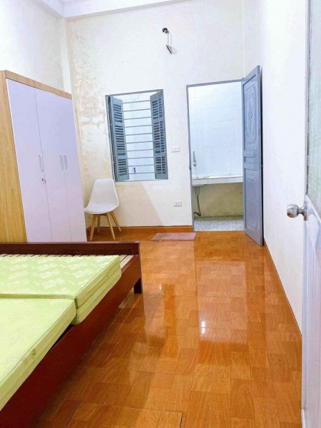 Có phòng trọ tại Ngõ 58/12 hẻm 47 số 10 đường Nguyễn Khánh Toàn. Cho thuê chỉ 2.x tr/th, 20m2