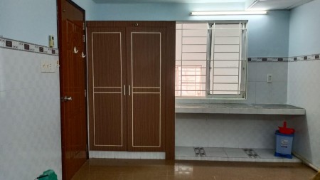 Phòng cho thuê Quận 4, dt 14m2 - 18m2 ngay gần ngã 3 Tôn Thất Thuyết & Nguyễn Khoái, 14m2