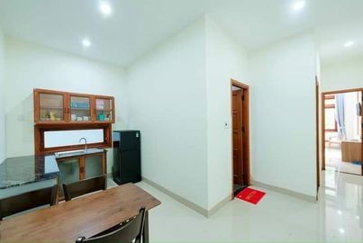 Phòng đẹp, tiện nghi tại 78 Hồ Sỹ Tần, Sơn Trà hổ trợ giá rẻ mùa dịch. Lh xem phòng tại 0919.880.105, 27m2