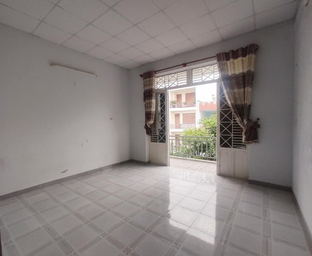 Cho thuê phòng trọ tại 37 Ngô Tất Tố, phòng trong nhà nguyên căn giá từ 2tr3 đến 3tr/tháng, 23m2