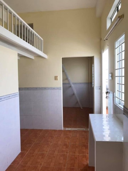 Cho thuê phòng trọ cao cấp ngay phố ẩm thực Tôn Đản, Phường 10, Quận 4. Giá 3tr5/tháng, 28m2