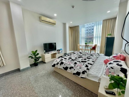 Phòng trọ cao cấp ngay mặt tiền đường 215 Hoàng Văn Thụ, Phú Nhuận. Đủ tiện nghi có 1pn riêng biệt, 26m2