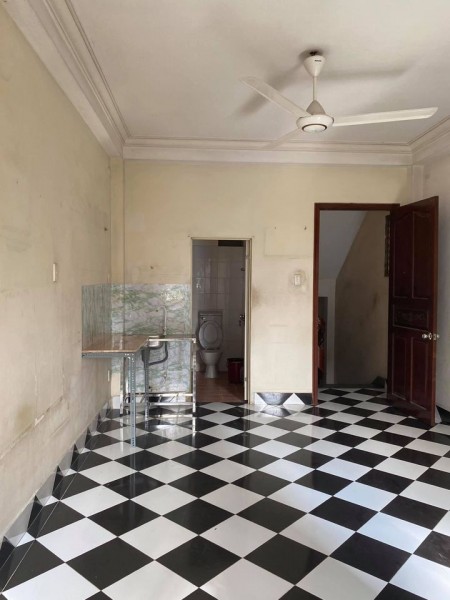 Cho thuê phòng trọ tại 15 Trần Quốc Dung, Phường 8, Phú Nhuận. Giá 3tr5/tháng, 25m2