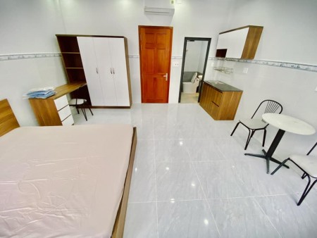 Phòng trọ cao cấp full nội thất cao cấp rộng 40m2, ở 4 người thoải mái ngay số 97 Bạch Đằng, 40m2