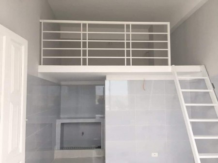 Phòng trọ trên đường Bạch Đằng Tân Bình rộng 25m2 có sẵn máy lạnh gần sân bay, 25m2