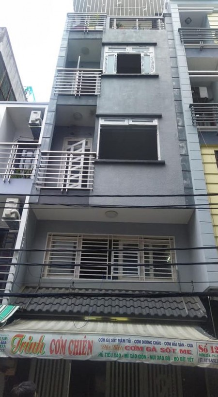 Phòng tại Số 12 Đường số 8 phường 4 Quận 4. Phòng rộng thoáng giá 2500/tháng, 20m2