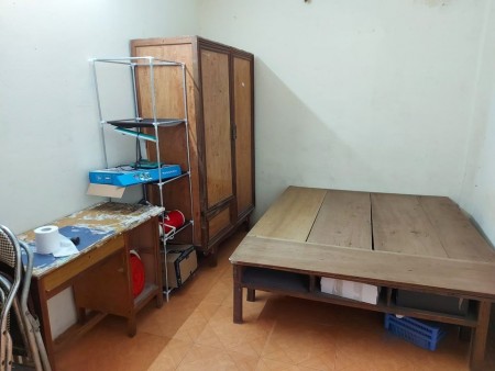 Còn 1 phòng cho thuê tầng 3 rộng từ 10m2 đến 15m2 giá thuê 2 triệu/tháng tại Tôn Thất Tùng, Đống Đa, 15m2