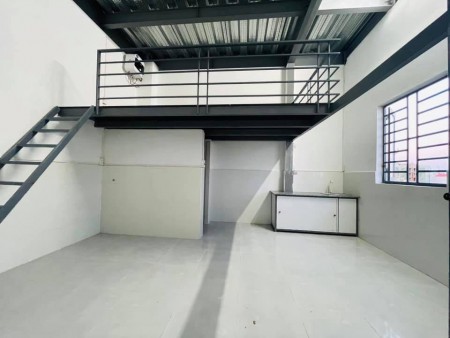 Chỉ với 2,2tr-2,4tr/ tháng, bạn đã sở hữu cho mình được 1 phòng có trang bị điều hoa, máy nóng lạnh, 20m2