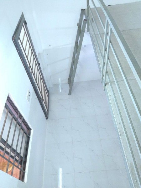 Mùa dịch hỗ trợ 50% tiền phòng tháng 7 Giá phòng 1,3 triệu ( giá gốc 2,5 triệu). Phòng 18m2, 18m2
