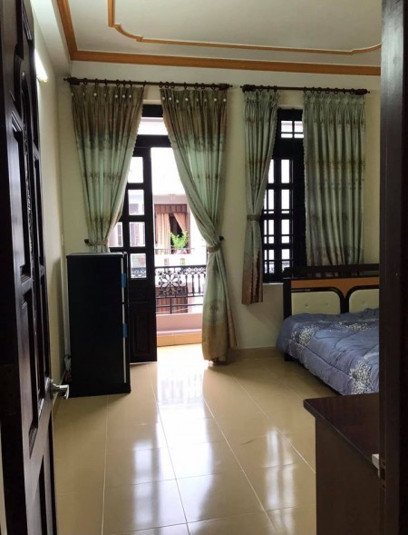 Cho thuê phòng trong nhà nguyên căn có ban công thoáng mát tại hẻm 24 Lê Thị Hồng P17 Gò Vấp, 24m2