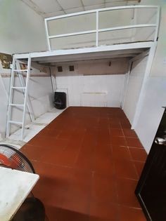 Cho thuê phòng trong nhà nguyên căn tại 20/31 Đinh Bộ Lĩnh, p24, Bình Thạnh. Giá 2.5tr - 4,5tr/thang, 18m2