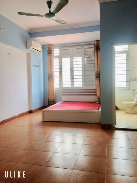 Cho thuê phòng trọ đầy đủ tiện nghi, nội thất tại Nguyễn Khánh Toàn, Cầu Giấy giá chỉ 3tr3/tháng, 25m2