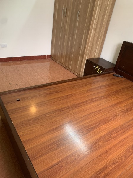 Cho thuê 2 phòng DT 18m tầng 1, 4 số 15 ngõ 37 Tây Kết, giá 2,5tr, 20m2