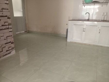Cho thuê phòng trọ tại 85/15 Đường 38, Hiệp Bình Chánh ngay chợ Hiệp Bình. Giá 2tr2 giảm 200k/3th, 18m2