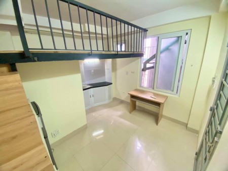 Cho thuê phòng 30m2 có gác rộng rãi tại 71 Đường Chu Văn An, Bình Thạnh. Giá rẻ, 30m2